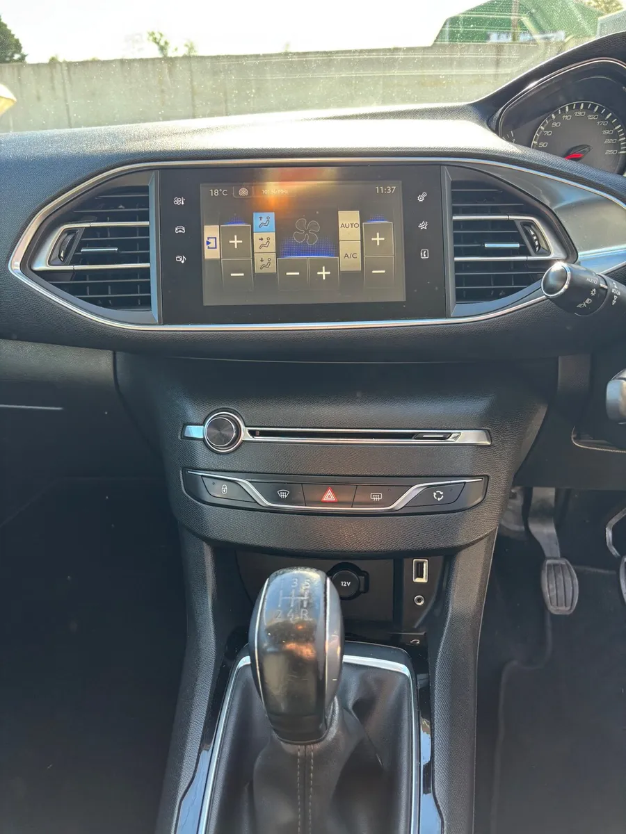 Peugeot 308 2014 - Image 3