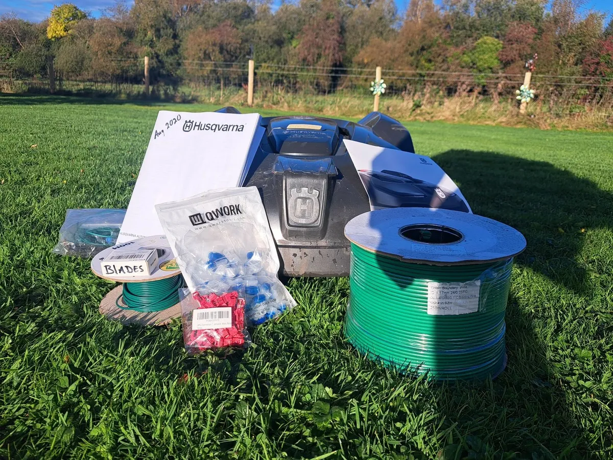 Husqvarna Automower 420 Robotic Lawnmower - Image 2