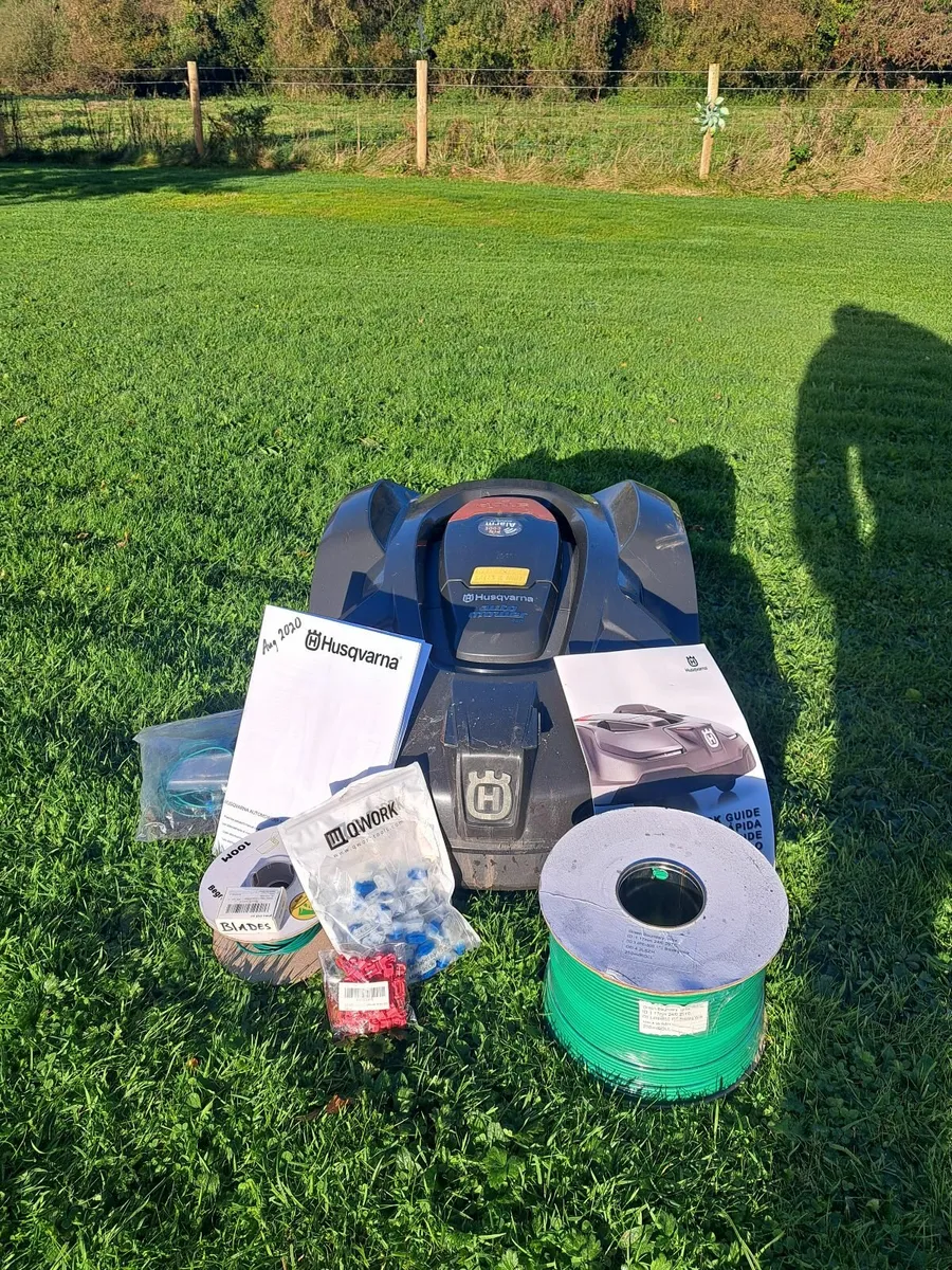 Husqvarna Automower 420 Robotic Lawnmower - Image 3