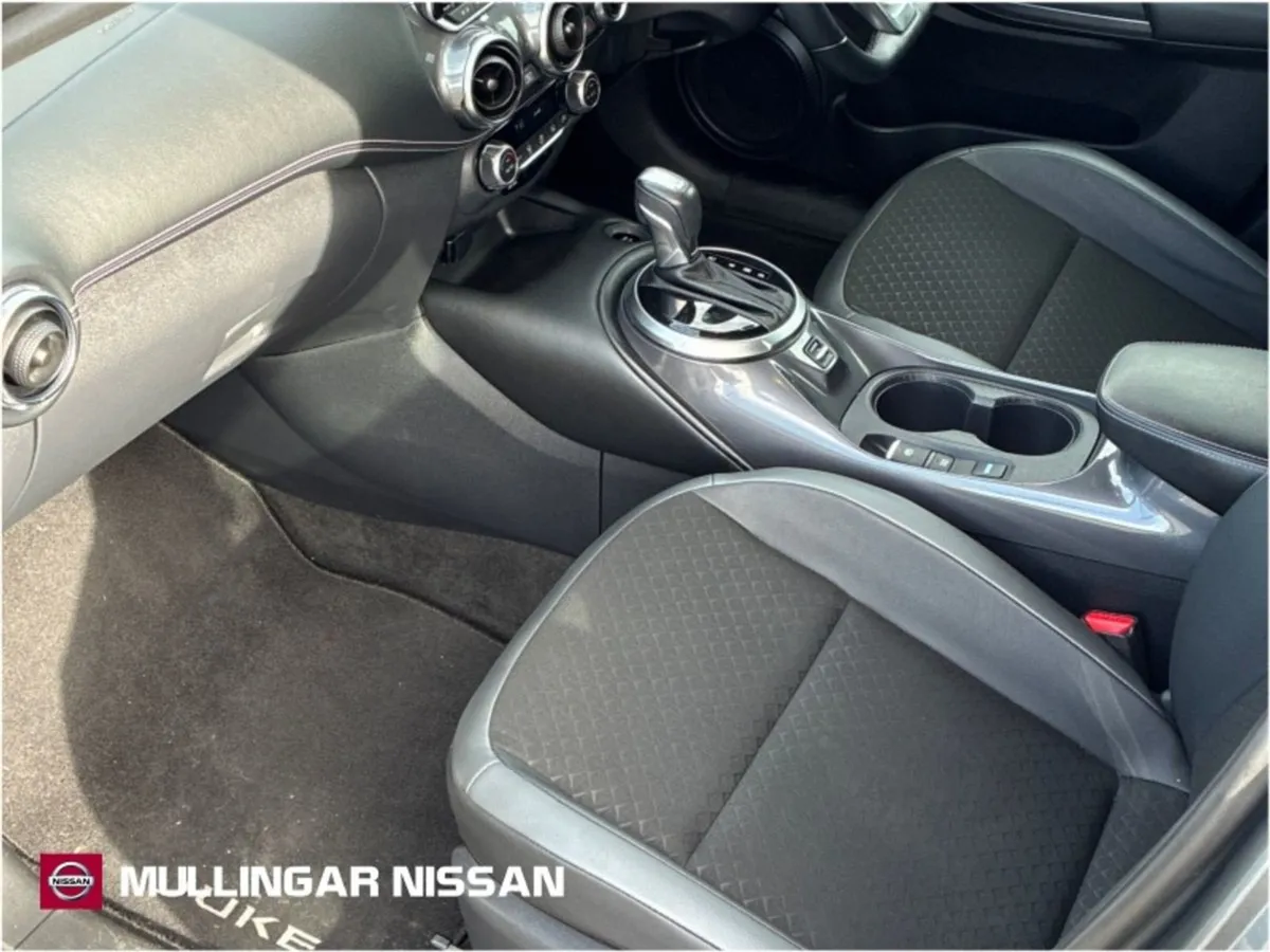 Nissan Juke N-design 1.6 Hybrid Auto - Check out - Image 4