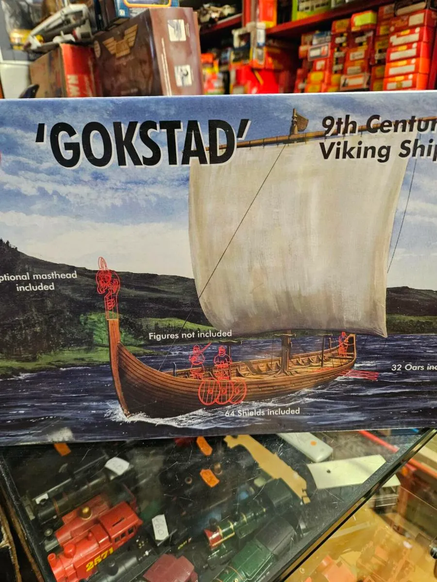 Airfix Emhar Gokstad 9th Century Viking Ship 1.72 - Image 3