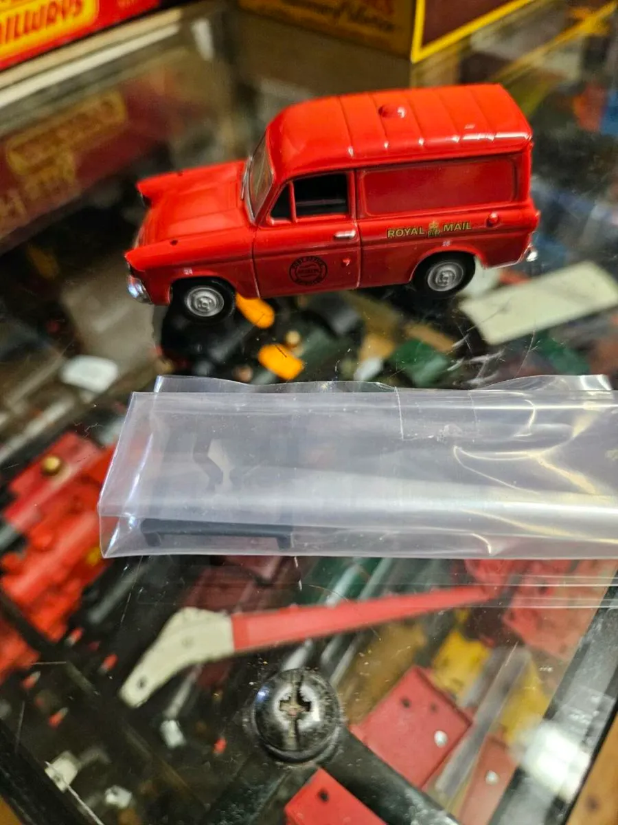Corgi Ford Anglia Royal Mail Van - Image 4