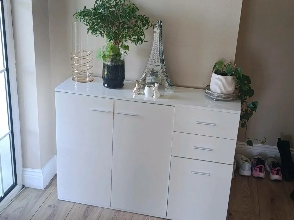 Sideboard