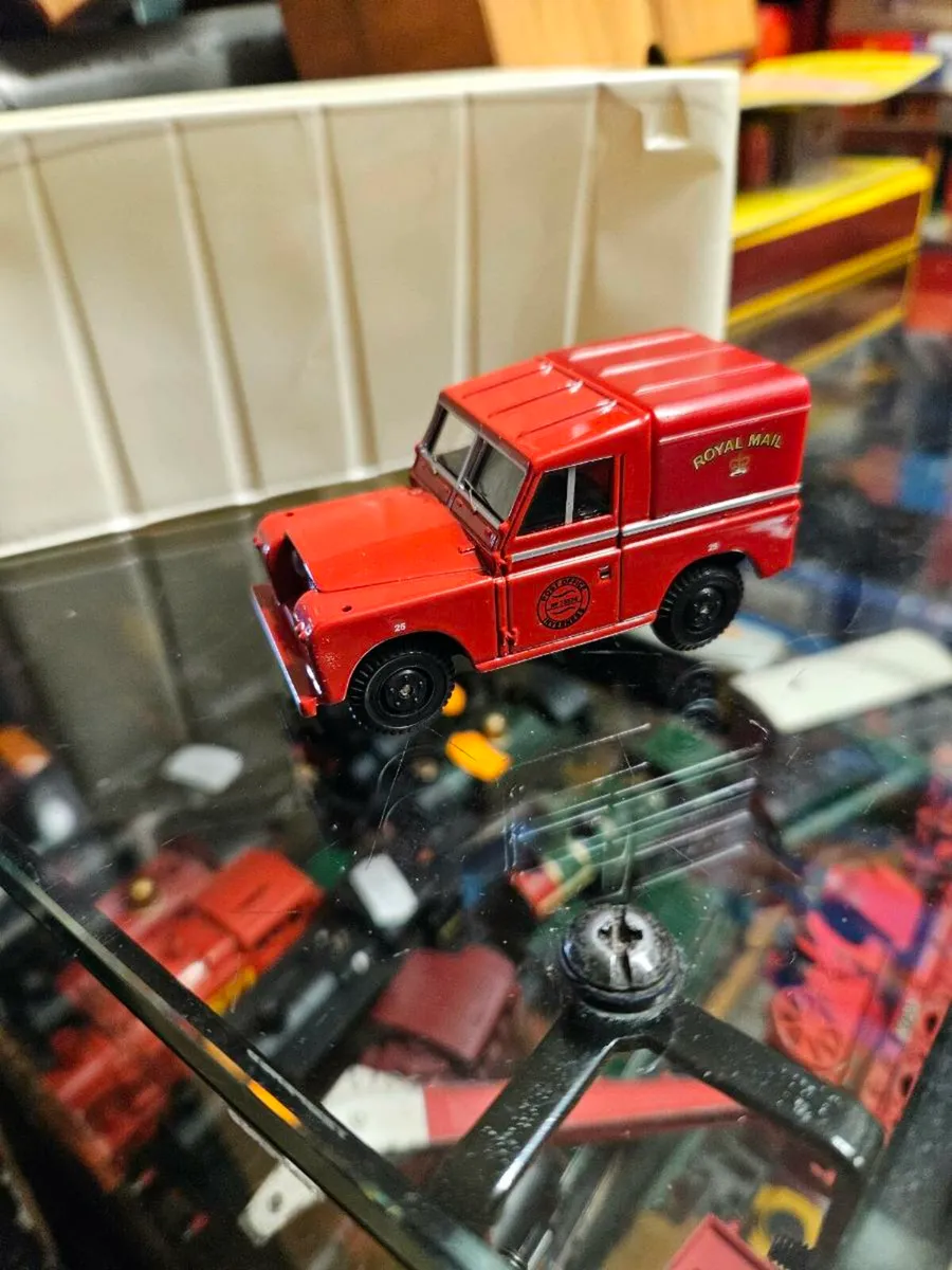 Corgi Royal Mail Landrover - Image 2