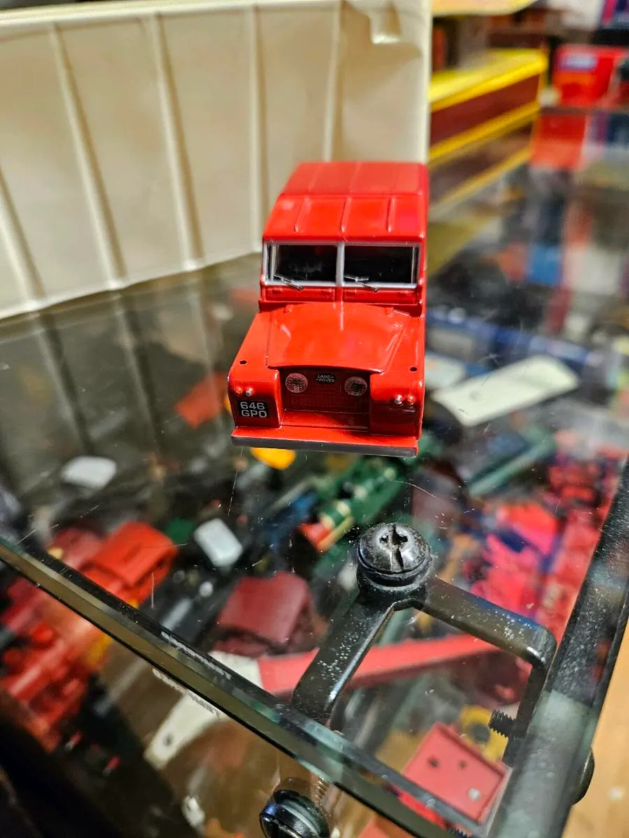 Corgi Royal Mail Landrover - Image 3