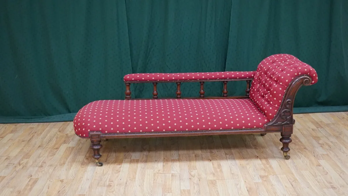 Victorian Tufted Chaise Longue in Red - Image 1