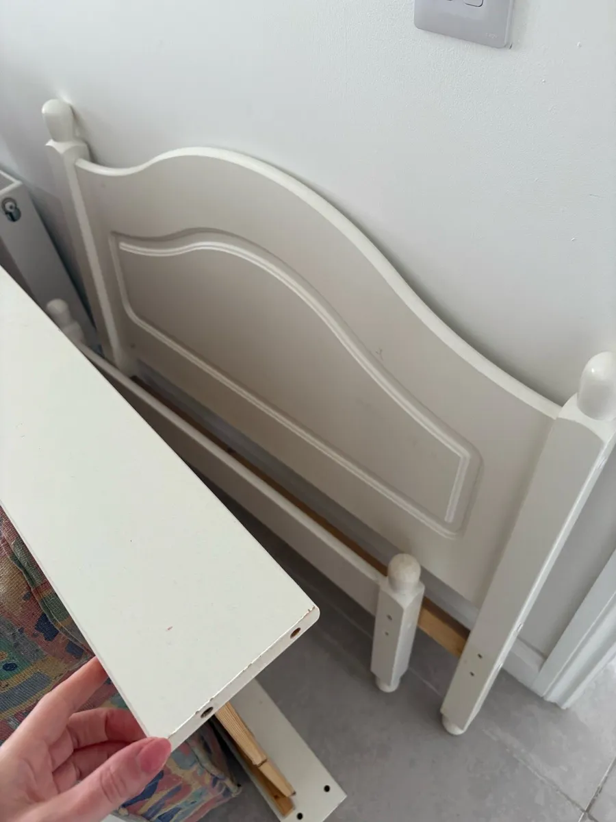 ⭐️Free 🌟  Single Bed - Image 4