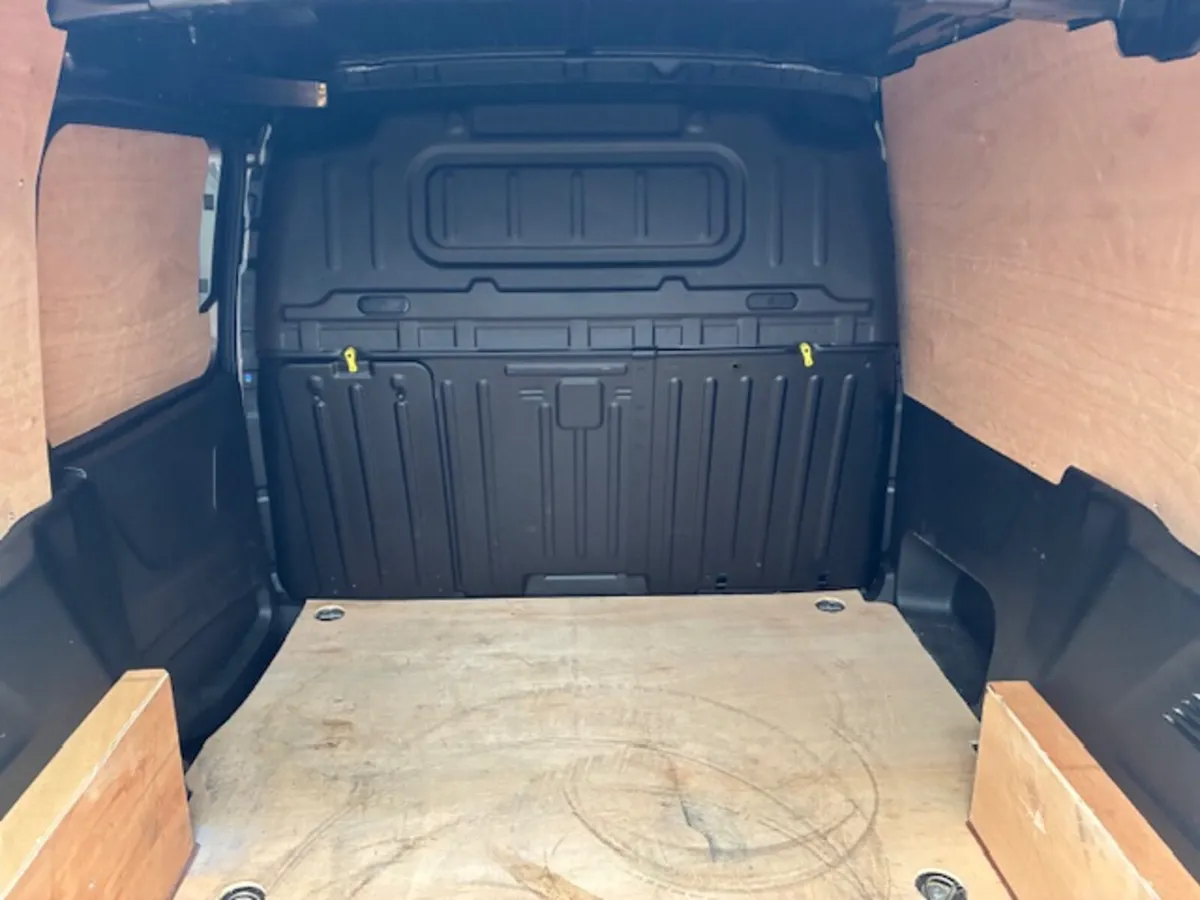 Citroen Berlingo Enterprise 100ps ** €215 VRT ** - Image 4