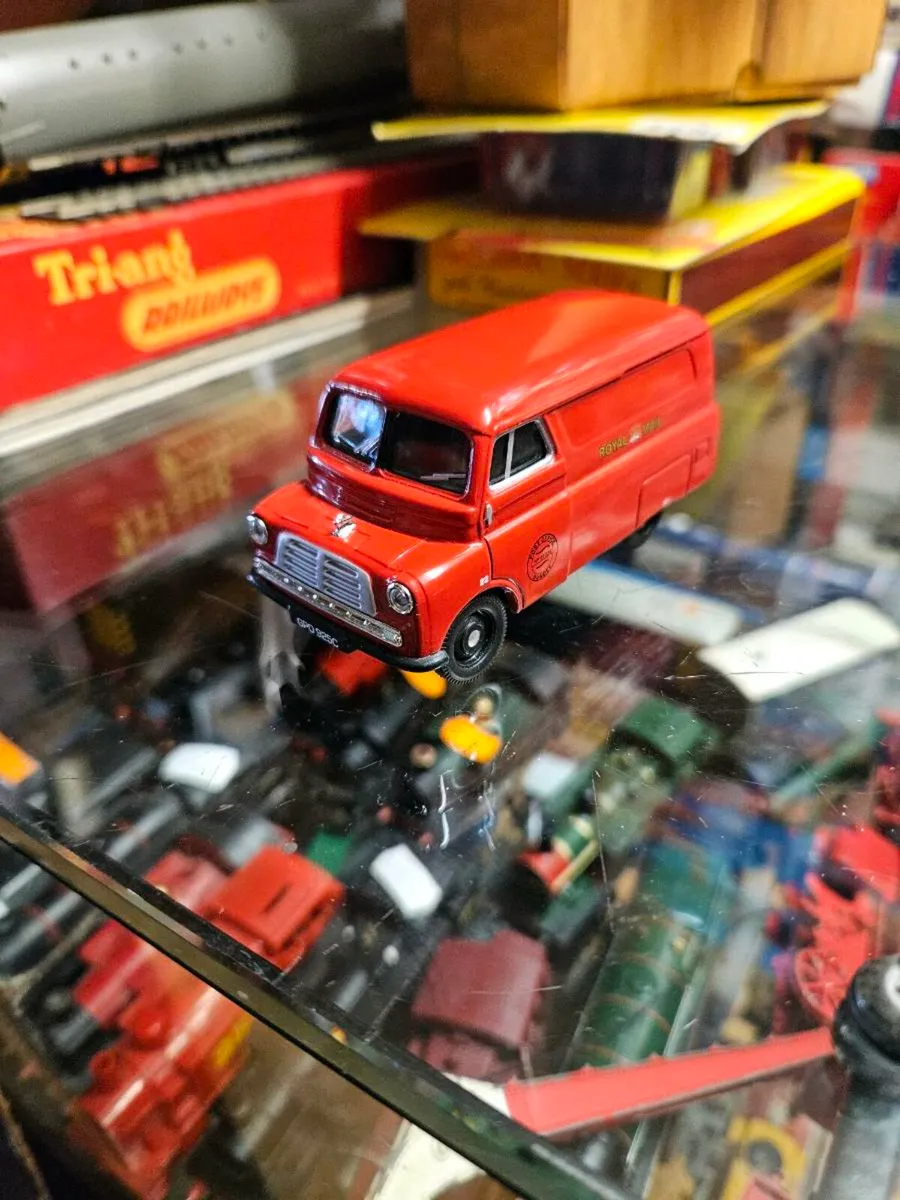 Corgi Royal Mail Bedford Van - Image 2