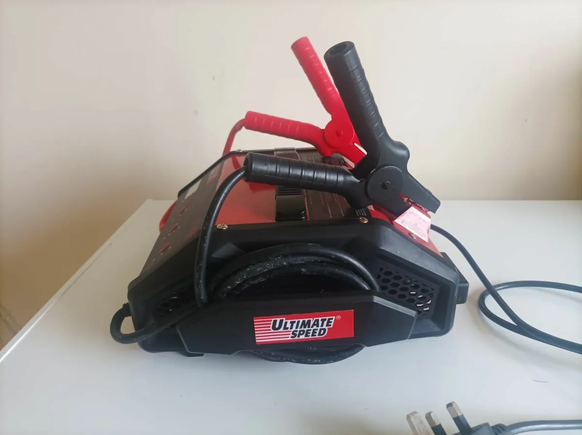 Car Battery  charger & Jump Starter  ULG 15 B4 - Image 3