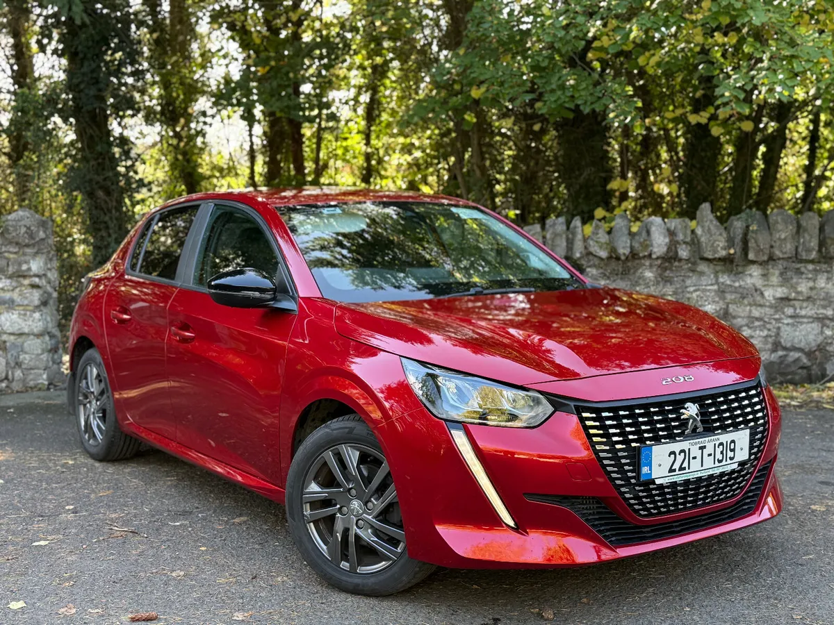 2022 Peugeot 208 1.2 Petrol Auto 100bhp - Image 1