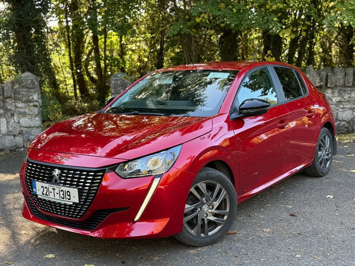 2022 Peugeot 208 1.2 Petrol Auto 100bhp - Image 3