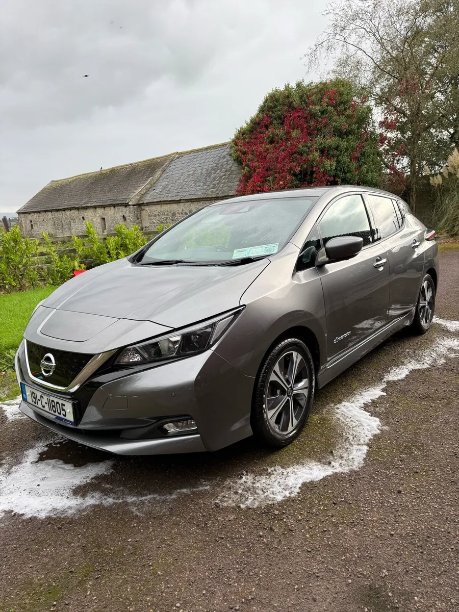 Nissan Leaf SV Premium 40kwh - Image 1