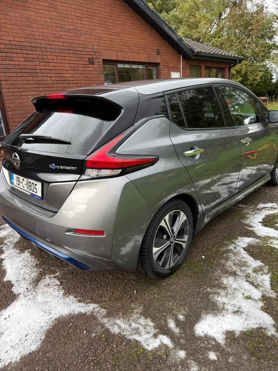 Nissan Leaf SV Premium 40kwh - Image 4