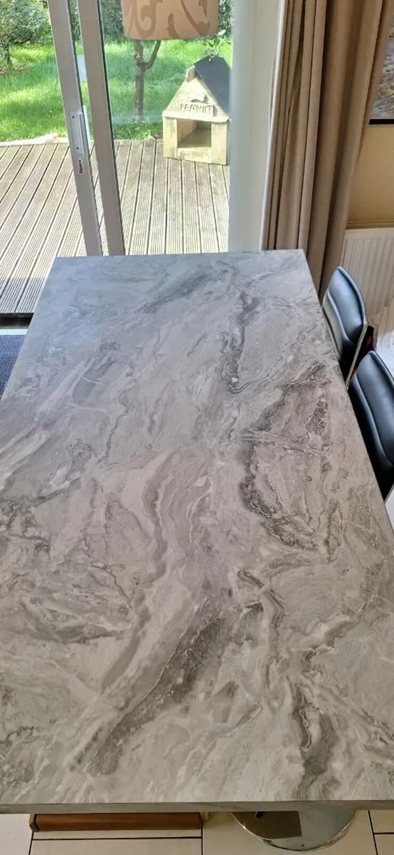 Kitchen worktop - Image 1