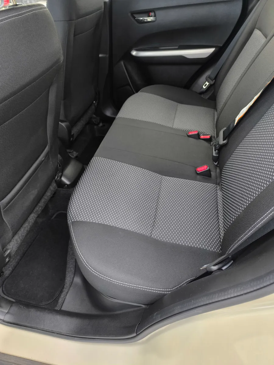 171 Suzuki Vitara 1.6 Diesel. Low kilometres - Image 3