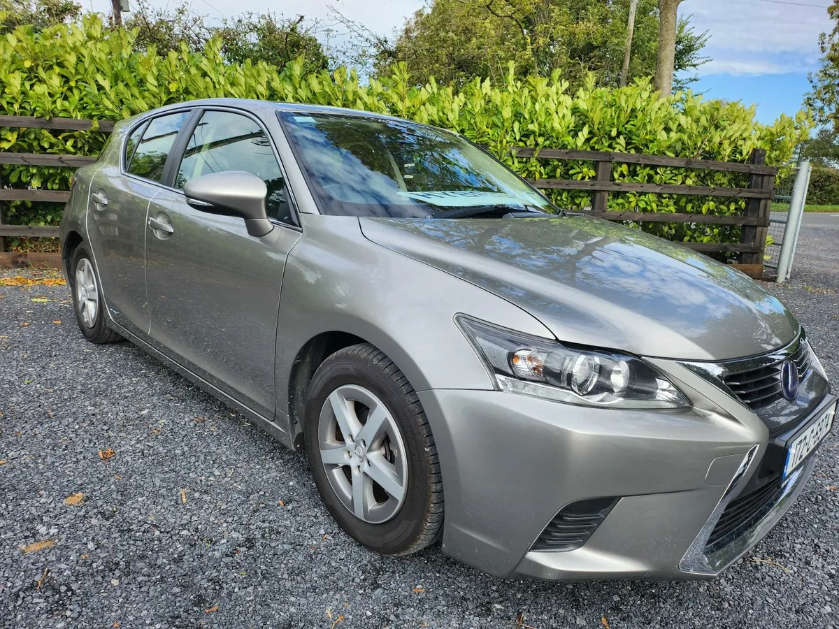 Lexus CT 2017 - Image 2