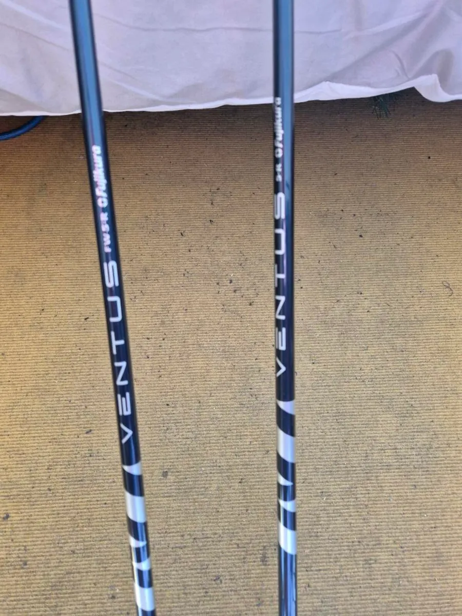 Taylormade SIM2 Max Driver and 5 wood - Image 3