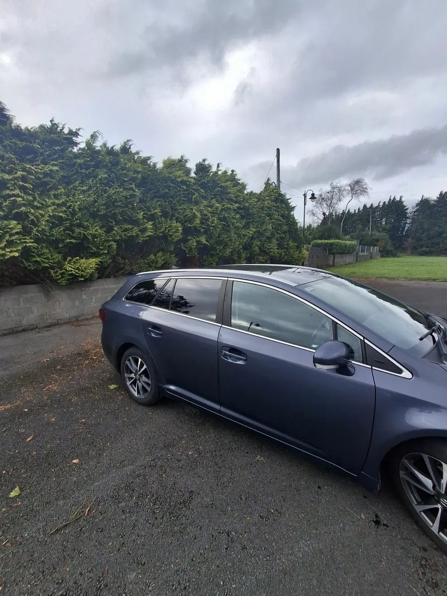 Toyota Avensis 2015 - Image 1