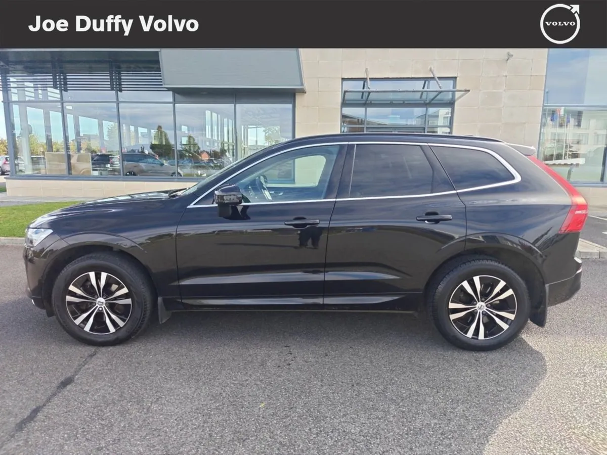Volvo XC60 B4 Mhev DSL (197hp) Momentum - Image 3