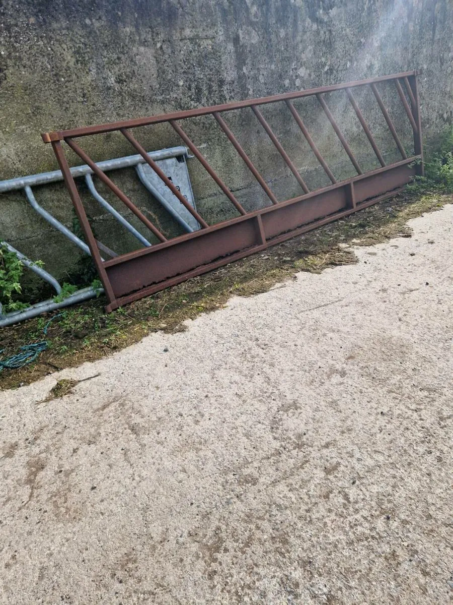 Feed Barrier - Image 2