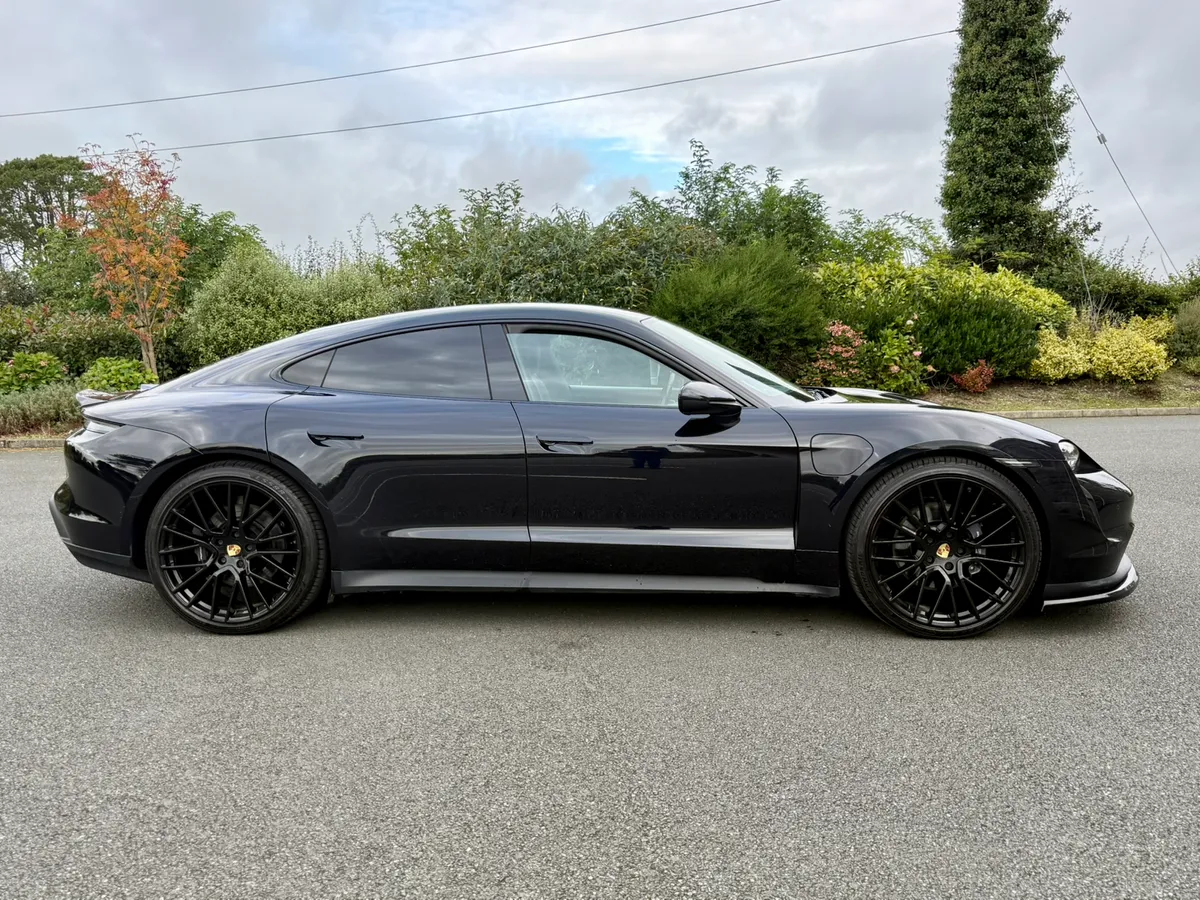 2021 PORSCHE TAYCAN 93.4 KWH 5 SEATS - Image 2