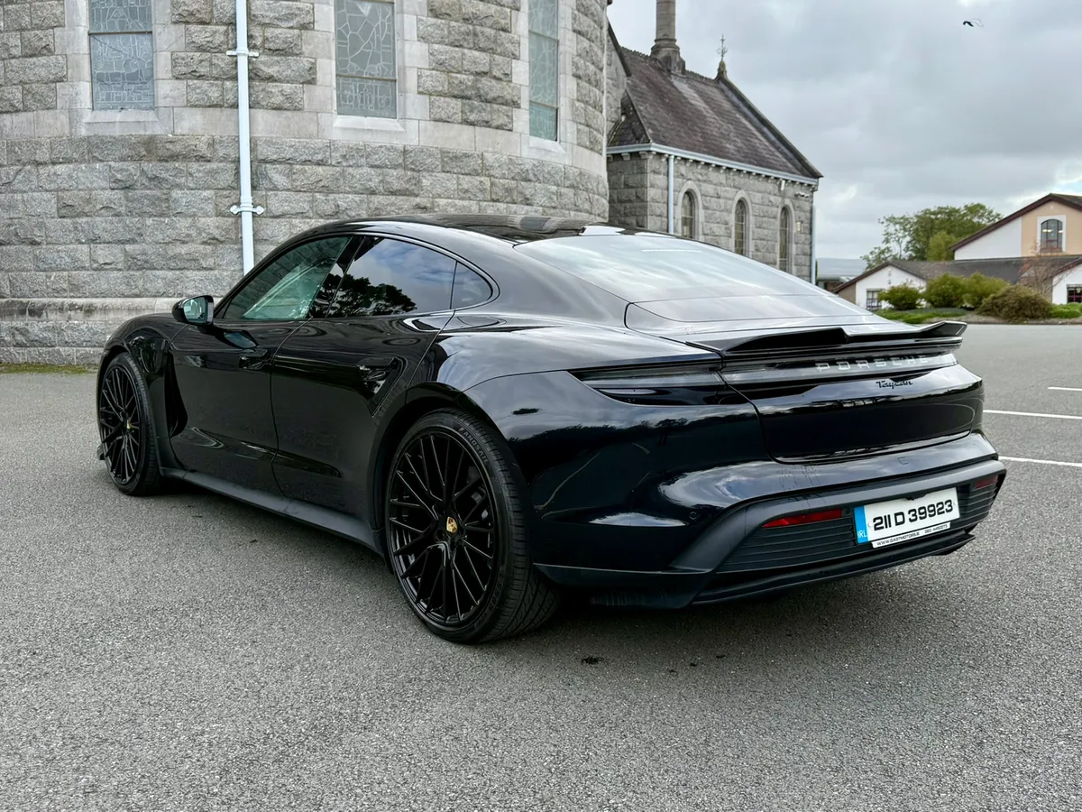 2021 PORSCHE TAYCAN 93.4 KWH 5 SEATS - Image 4