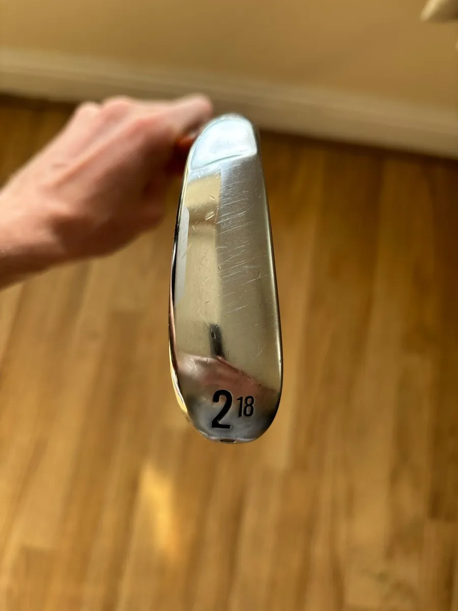 Left Hand Srixon ZXiU 2 Iron Tour Ad Shaft - Image 2