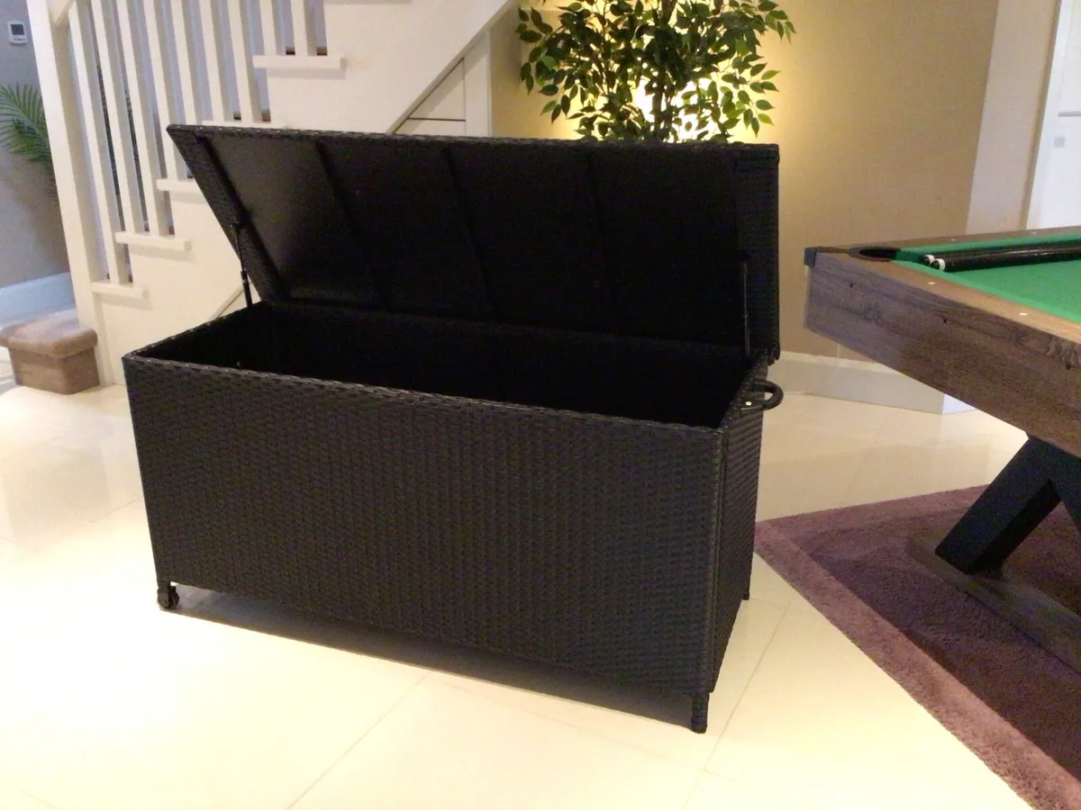 NEW Polyrattan Garden Storage Box with wheels - Image 2