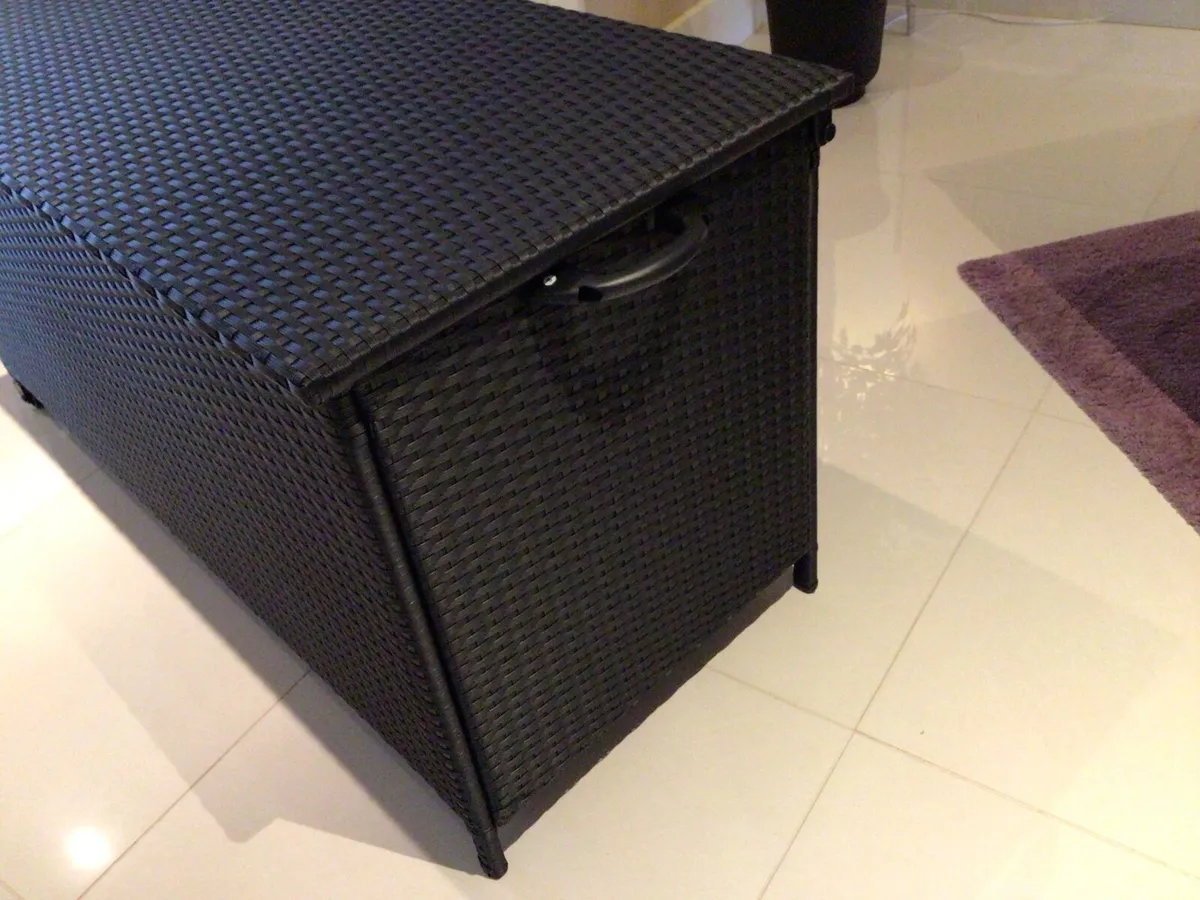 NEW Polyrattan Garden Storage Box with wheels - Image 4