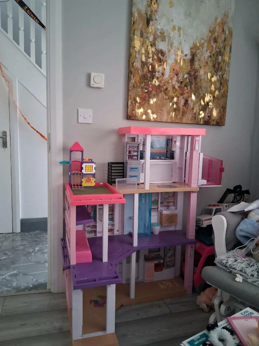 Barbie dream house