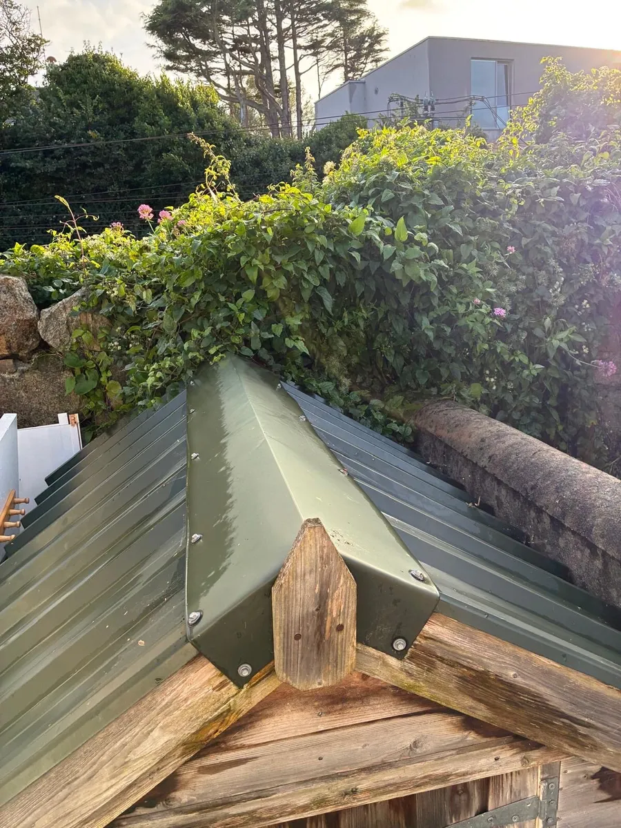 Wooden shed - Image 3
