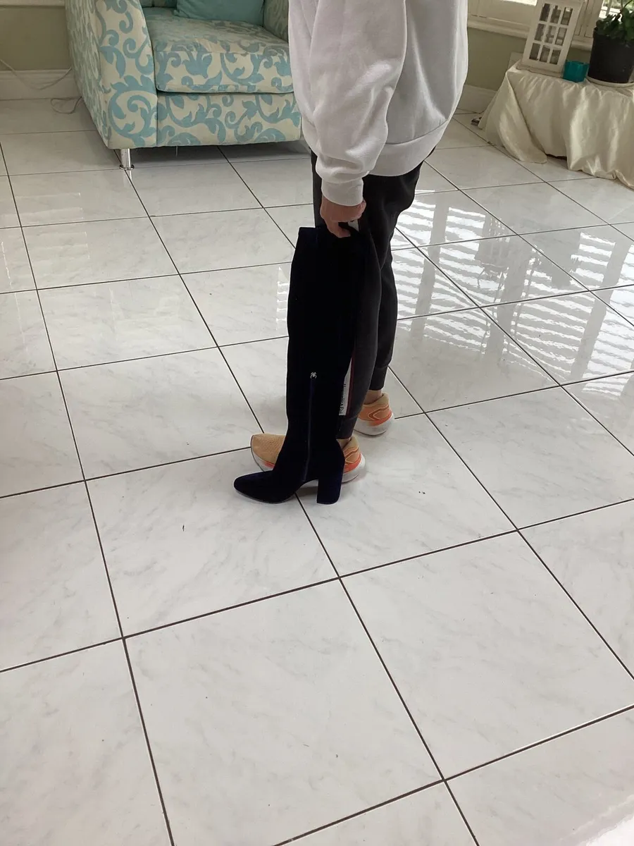 Boots - Image 2