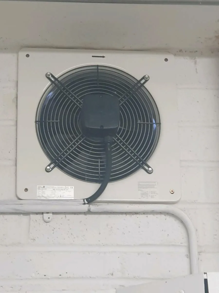 Industrial extractor fan - Image 1