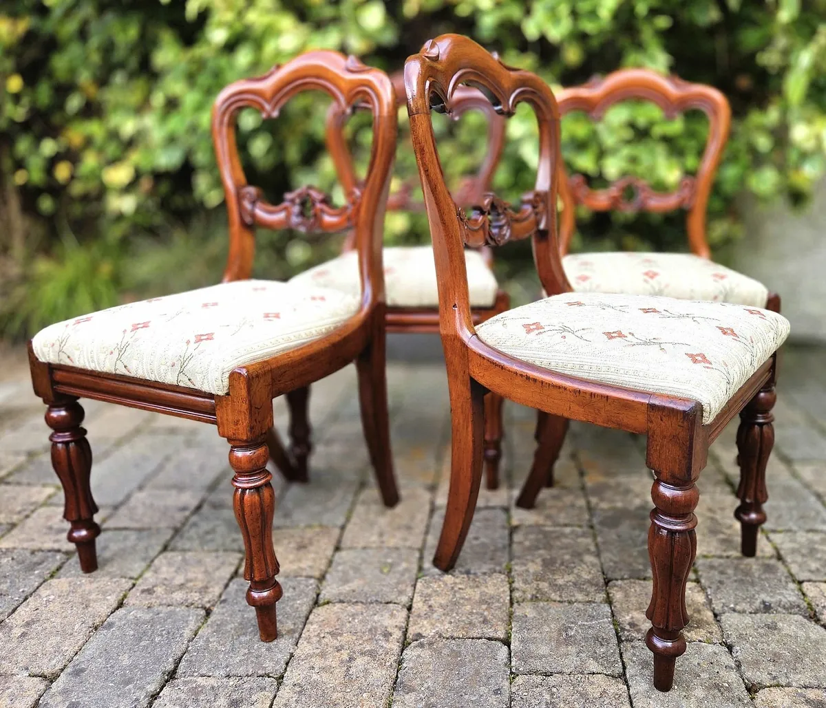 4 x Victorian Balloon Back Chairs - Circa 1870 - Image 2