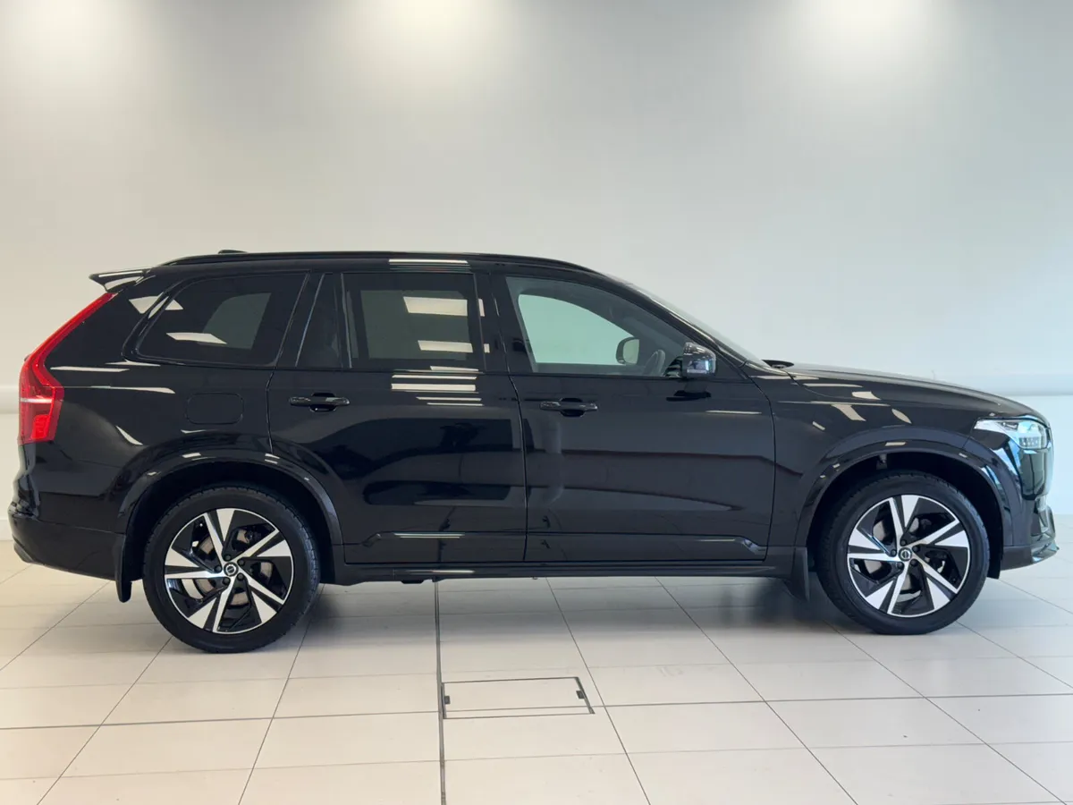 Volvo XC90 2022 - Image 3
