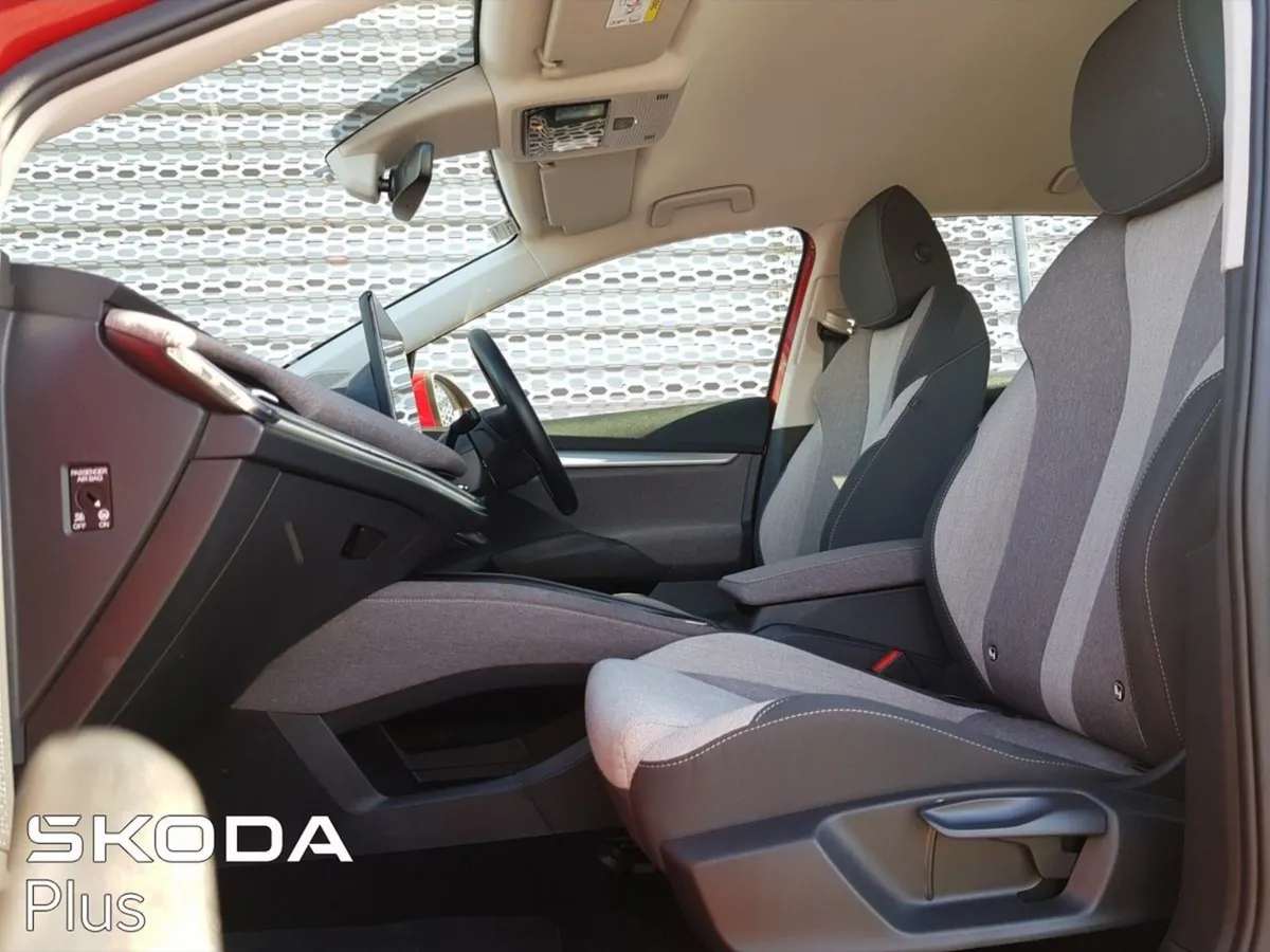 Skoda Enyaq IV 60 RWD - Image 3
