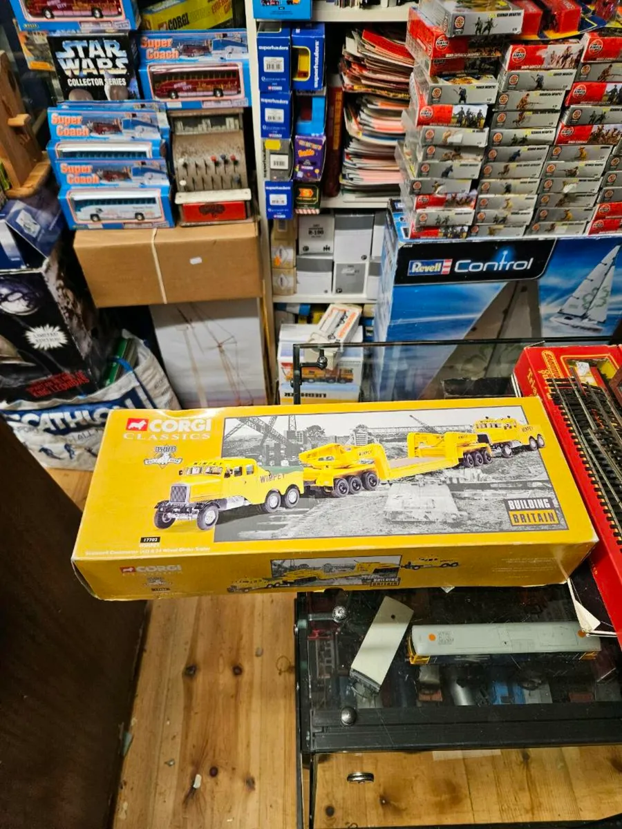 Corgi Wimpey Scammel Trucks and Trailer 1.50 - Image 1