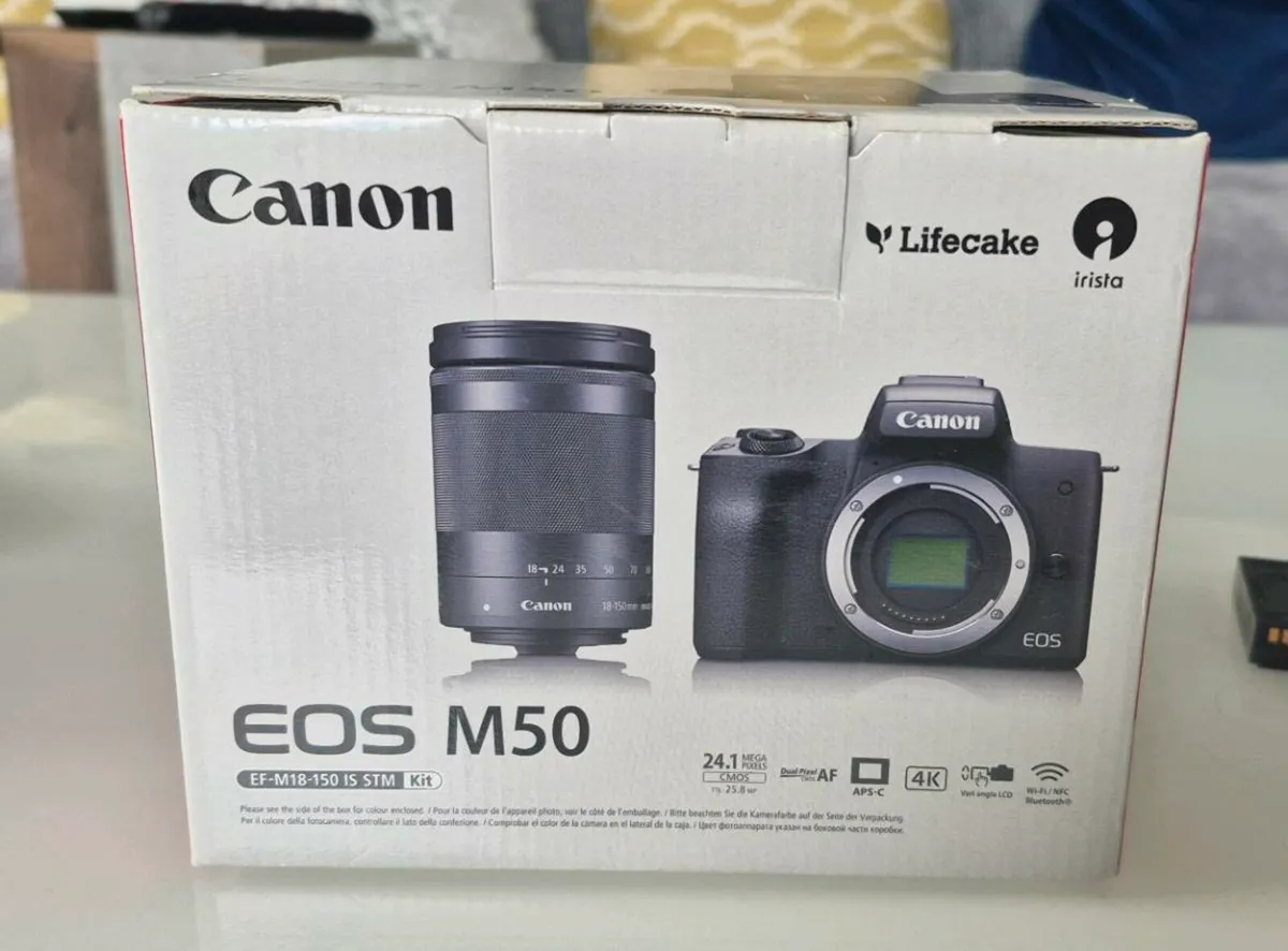 Canon EOS M50 mirrorless camera with 18-150mm lens - Image 4