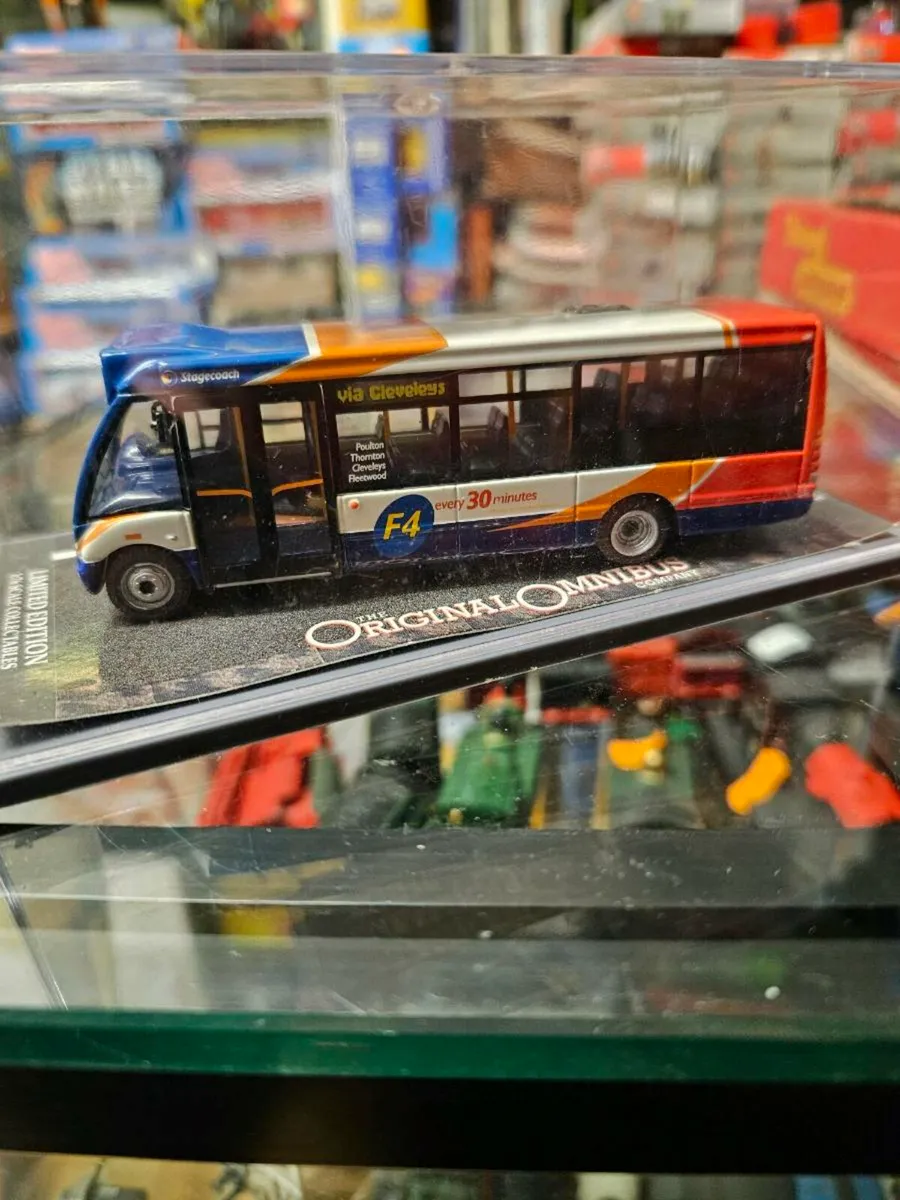 Corgi Bus - Image 2