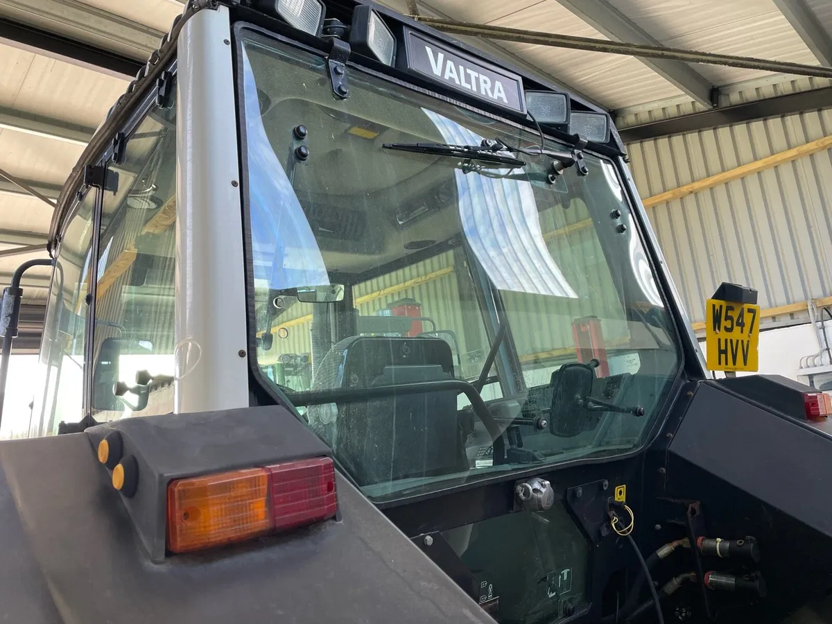 Valtra 8150 6200hrs 50km - Image 4