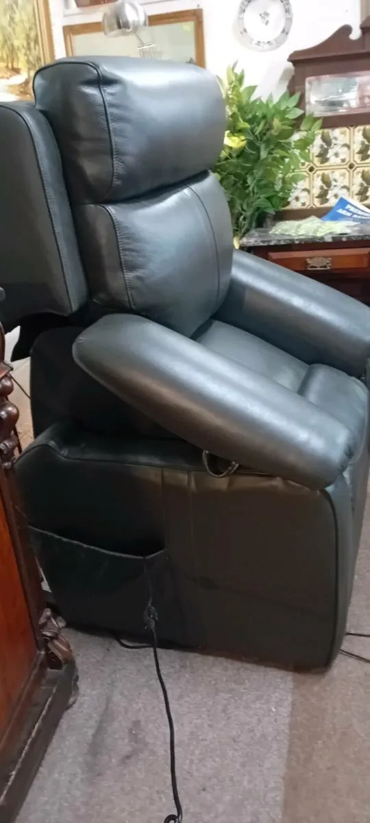 Original Real Leather Lazeboy Ruse And Recline Arm - Image 2
