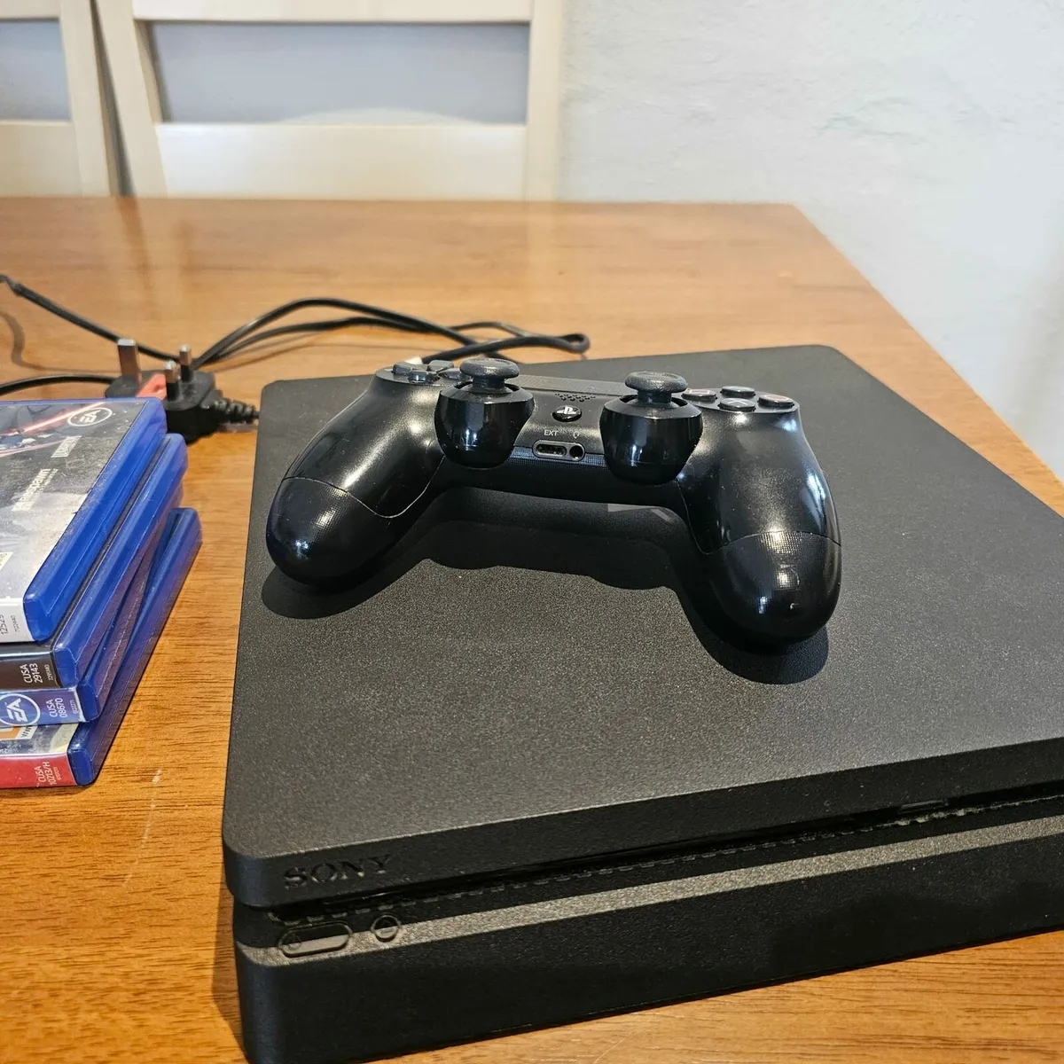 PS4 - Image 1