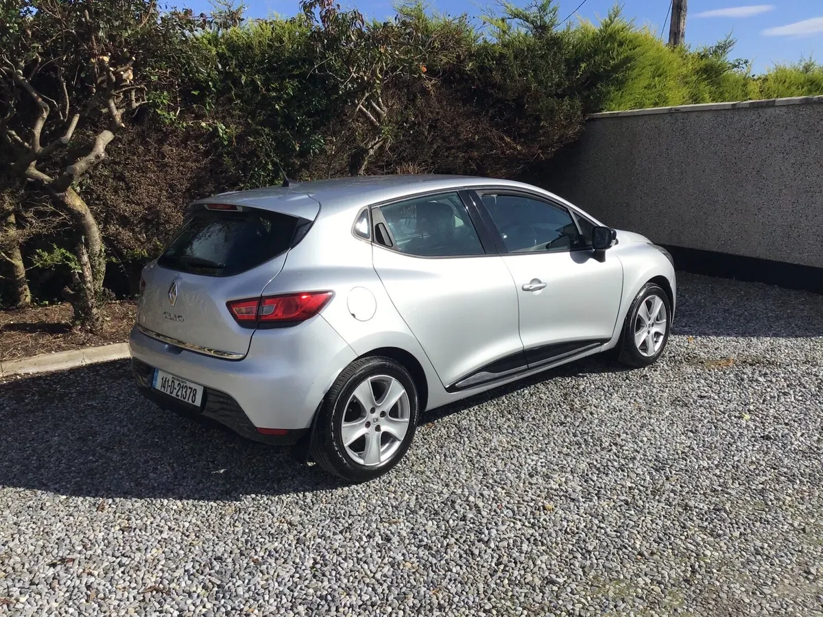 Renault Clio - Image 2