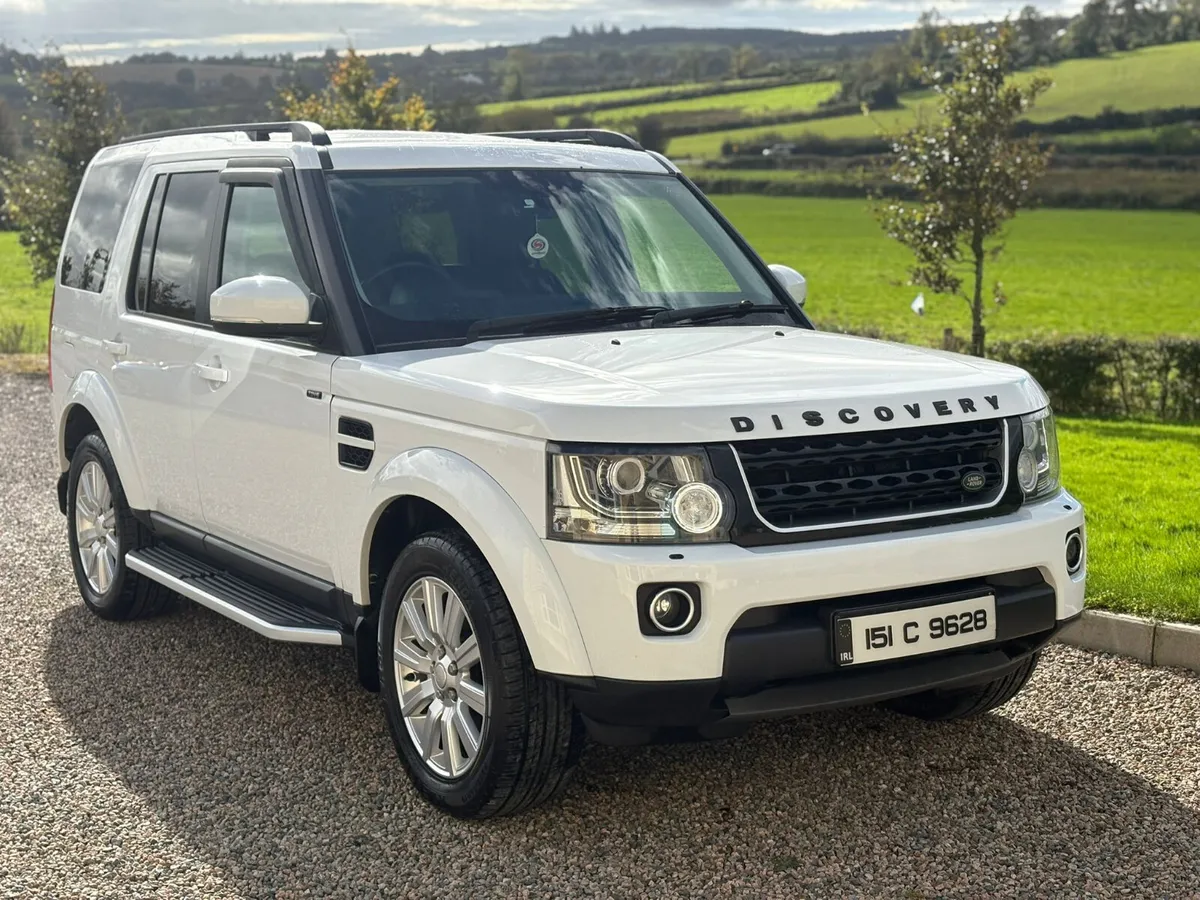 151 Land Rover Discovery 4 3.0TDV6 Crew Cab - Image 2
