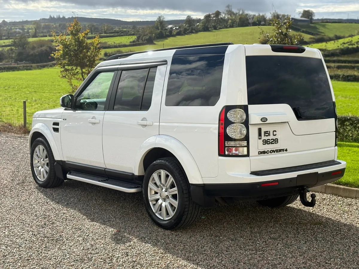 151 Land Rover Discovery 4 3.0TDV6 Crew Cab - Image 4