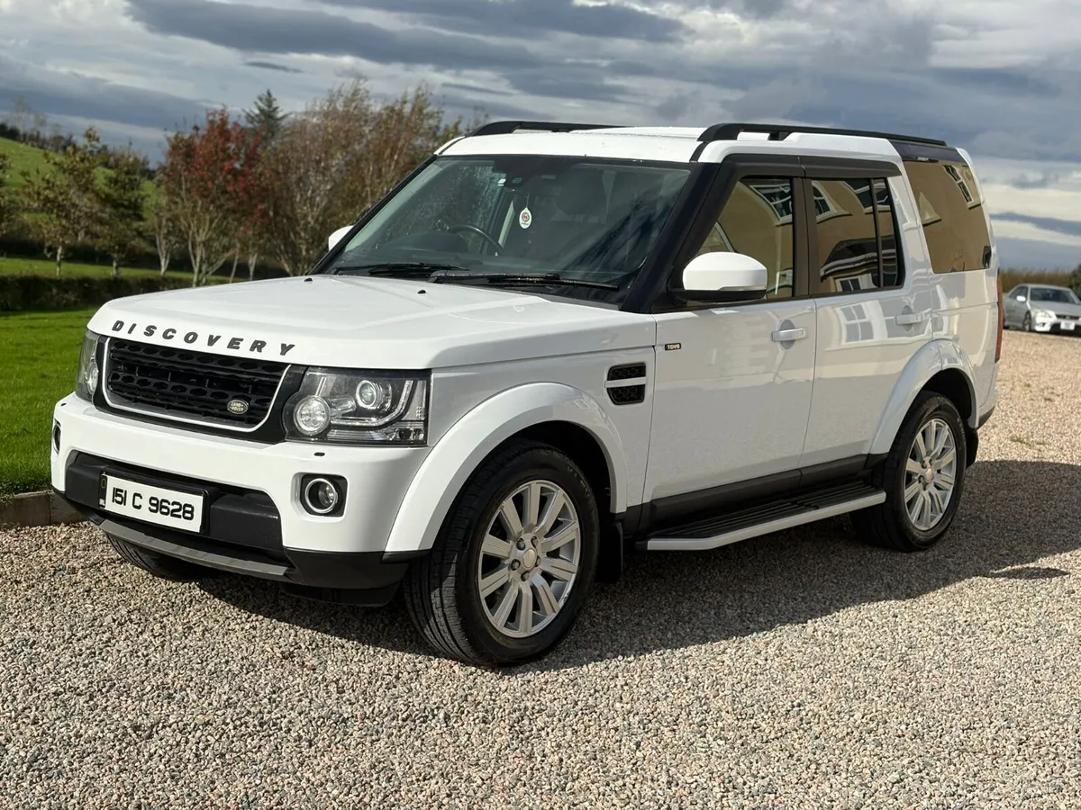 151 Land Rover Discovery 4 3.0TDV6 Crew Cab - Image 1