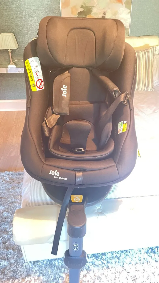 Joie 360 spin car seat - Image 1