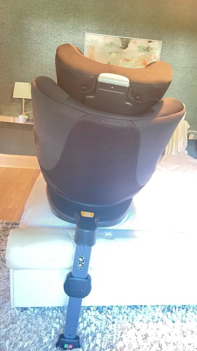 Joie 360 spin car seat - Image 2