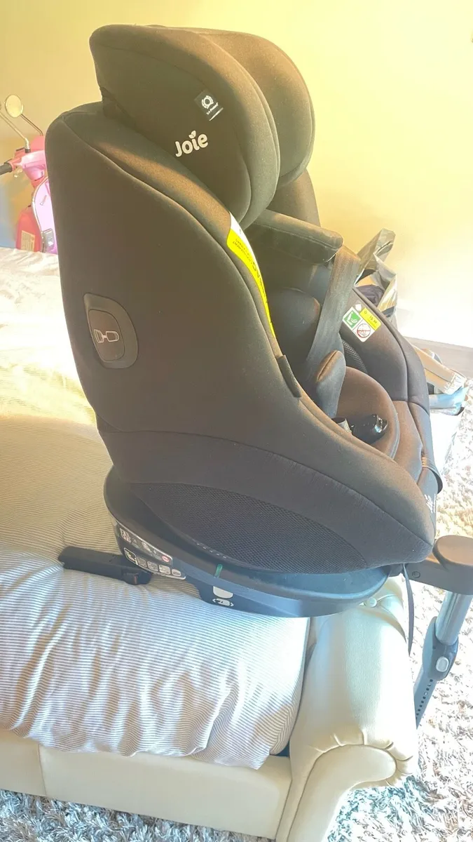 Joie 360 spin car seat - Image 3